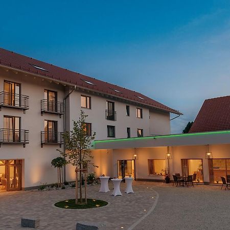 Gasthaus Forster Am See - Eching Bei Landshut Buitenkant foto